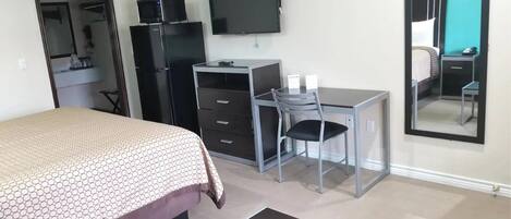 Minibar, desk, iron/ironing board, free WiFi