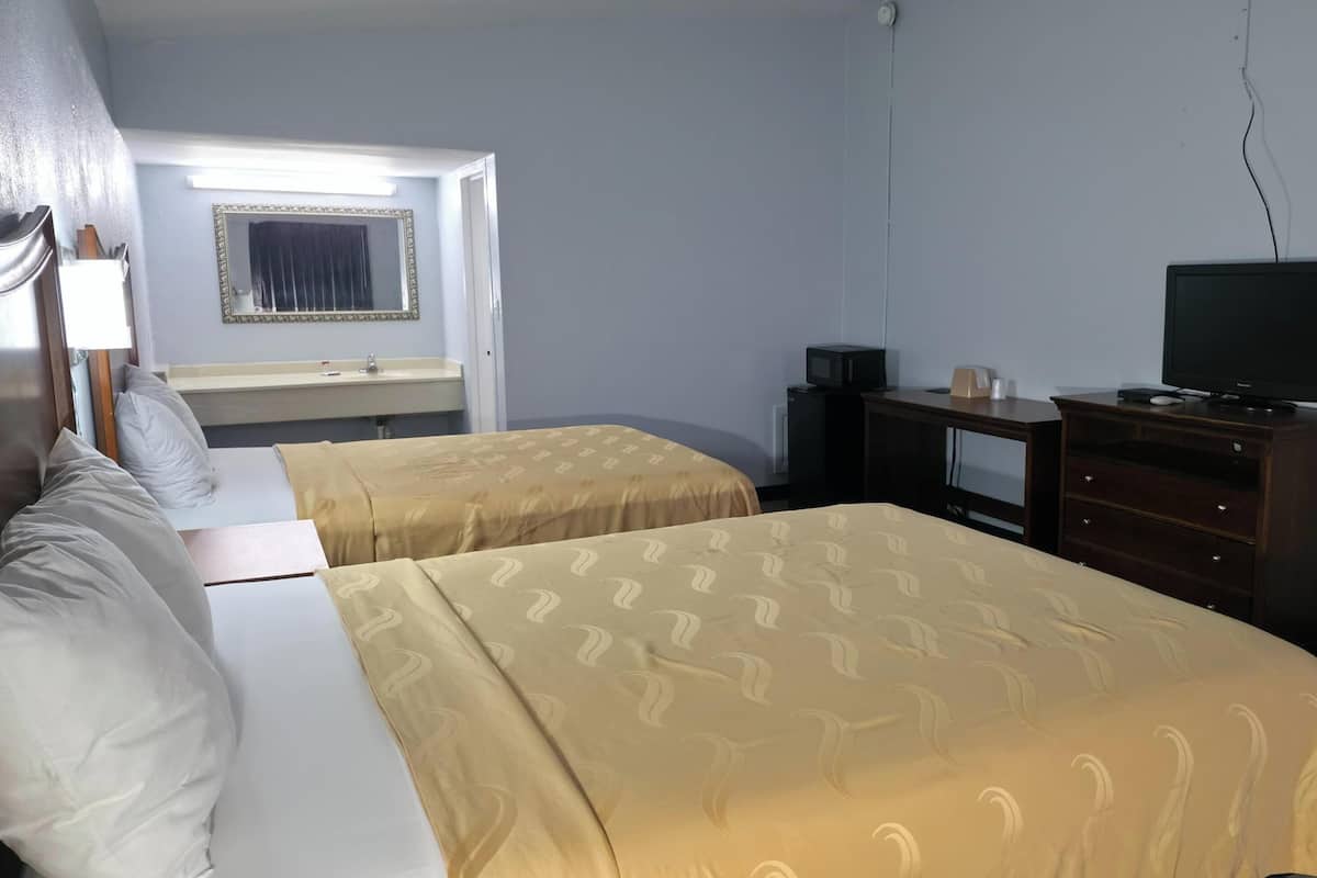 Room, 2 Queen Beds, Non Smoking | Minibar, desk, iron/ironing board, WiFi (free)