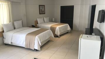 مكتب ومكواة/لوح كي وواي فاي مجانًا