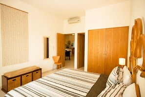 Penthouse, 2 Bedrooms | 2 bedrooms, desk, iron/ironing board, cribs/infant beds