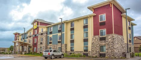 Vista frontal de la propiedad