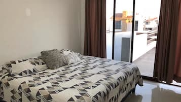 Townhouse – familie, 3 soverom | 1 soverom, strykejern/-brett og wi-fi (inkludert)