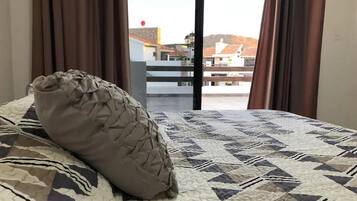 Familien-Stadtwohnung, 3 Schlafzimmer | 1 Schlafzimmer, Bügeleisen/Bügelbrett, kostenloses WLAN