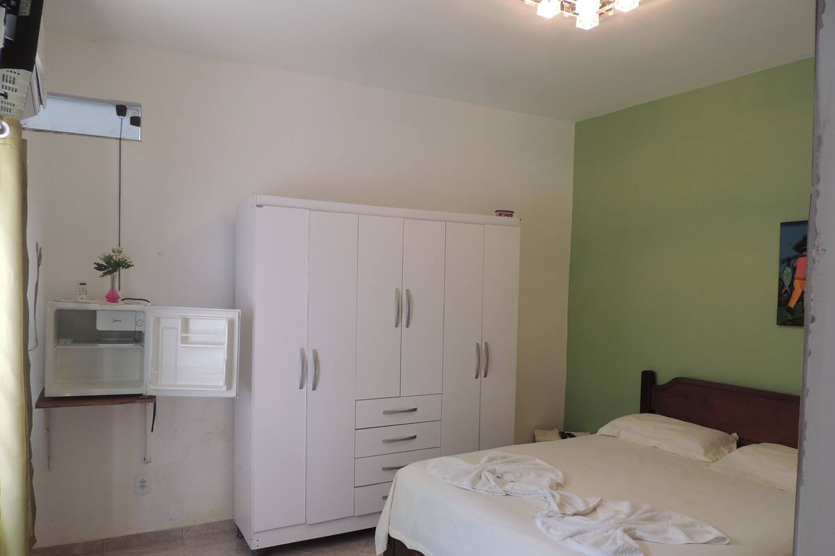 Suite 5 | WiFi (free), bed sheets