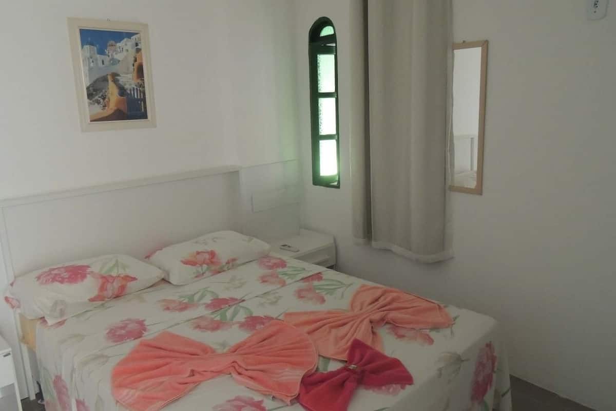 Quarto 06 | WiFi (free), bed sheets