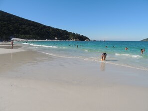 Utsikt mot strand/hav