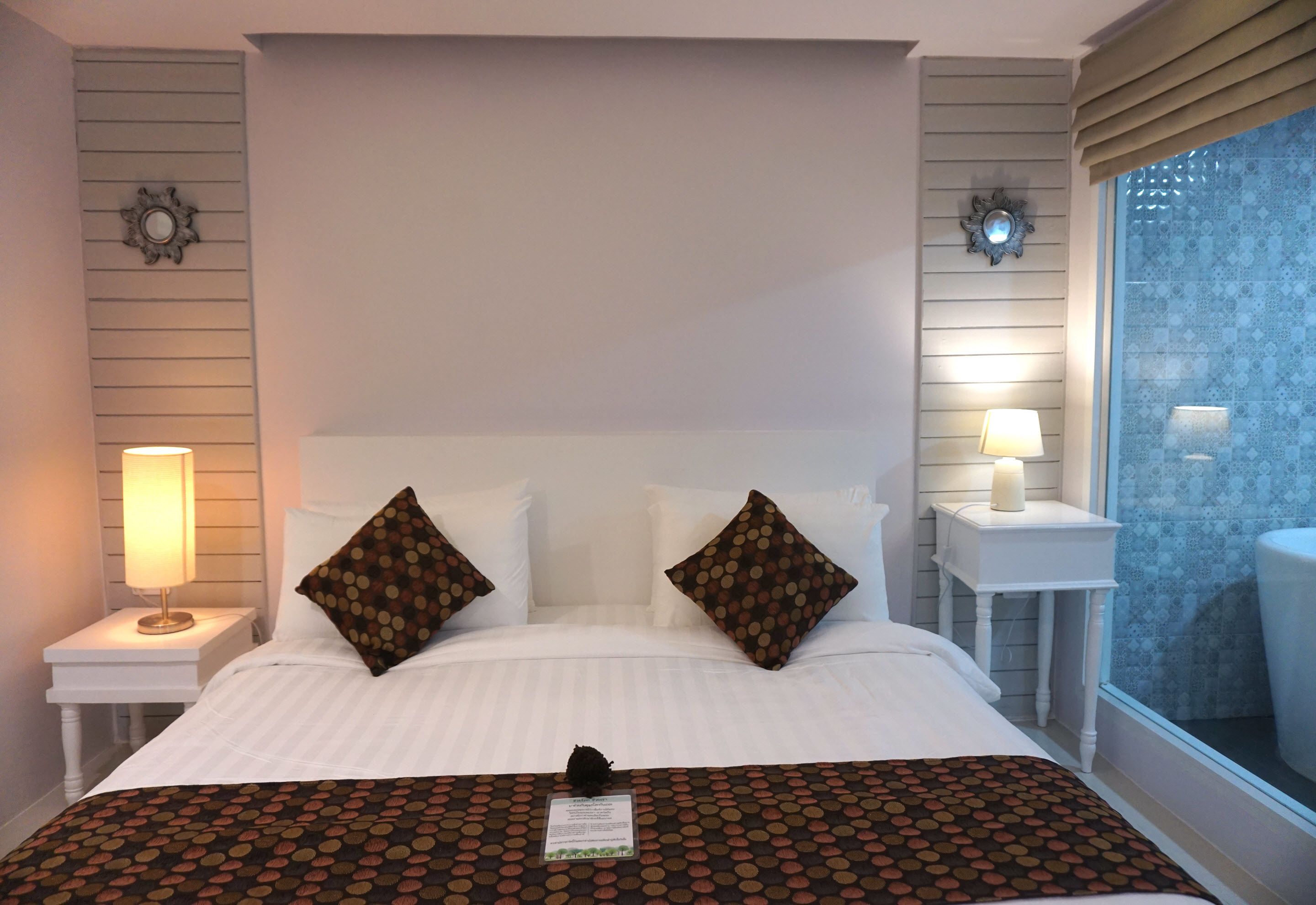 deluxe double room | minibar, in-room safe, rollaway beds, free wifi
