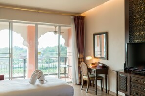 1 bedroom, premium bedding, individually decorated, desk - Sheik Istana Hotel Chiangmai  (Chiang Mai)