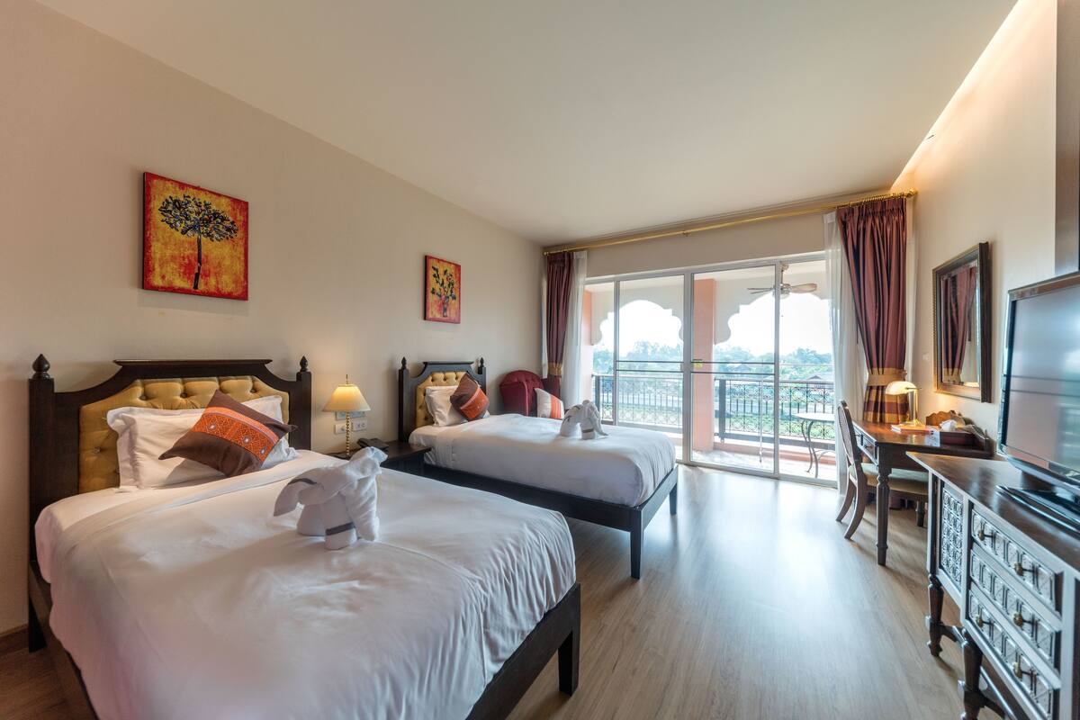 Superior Twin Room, Balcony, Garden View | 1 bedroom, premium bedding, desk, laptop workspace