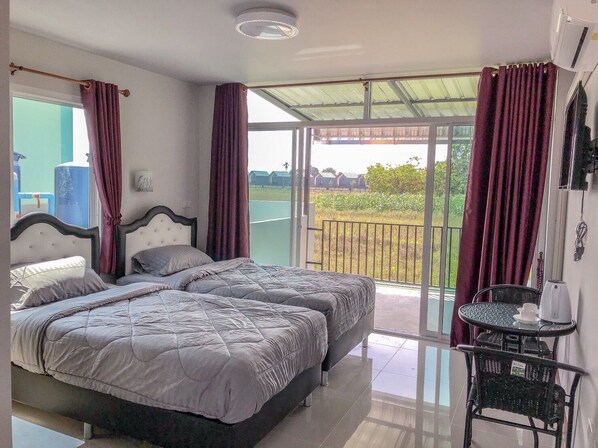 Standard Twin Room | Minibar, blackout drapes, rollaway beds, free WiFi