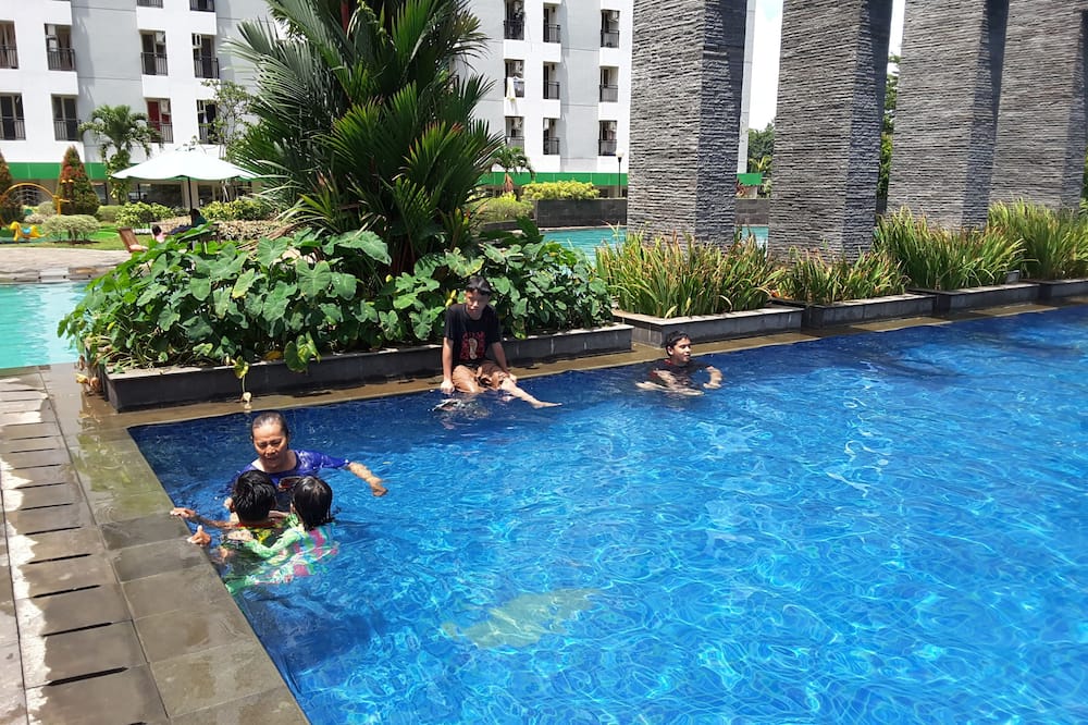 Green Lake View Luxury Apartment by Indah