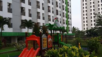 Tempat bermain anak - outdoor