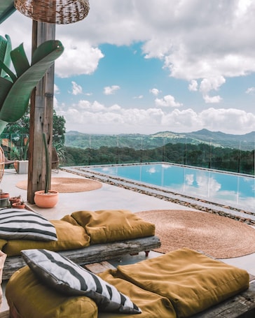 Outdoor pool, pool loungers. Blackbird