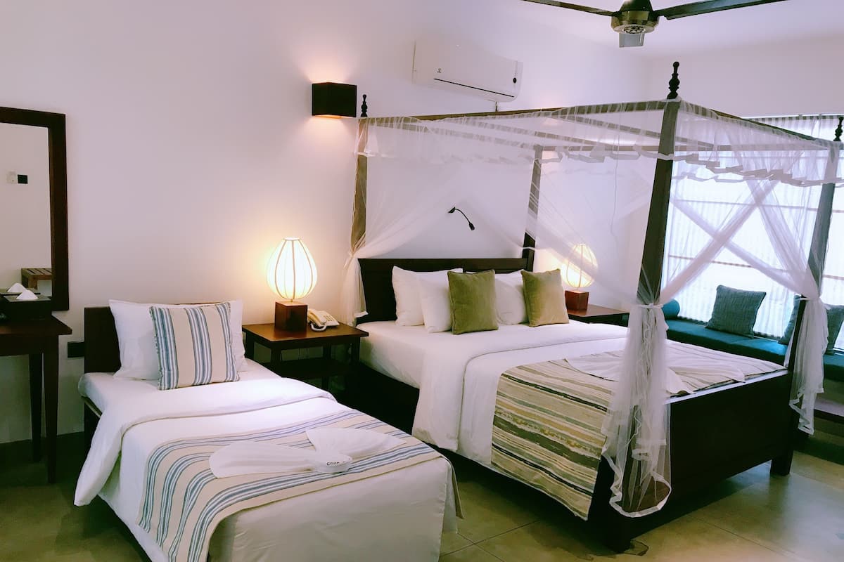 Family Double Room, 1 Bedroom, Bathtub | 1 bedroom, premium bedding, in-room safe, desk