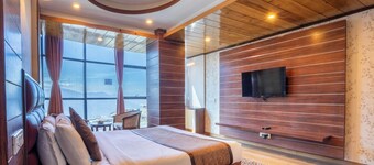  Yashshree Jai Hotel & Banquet