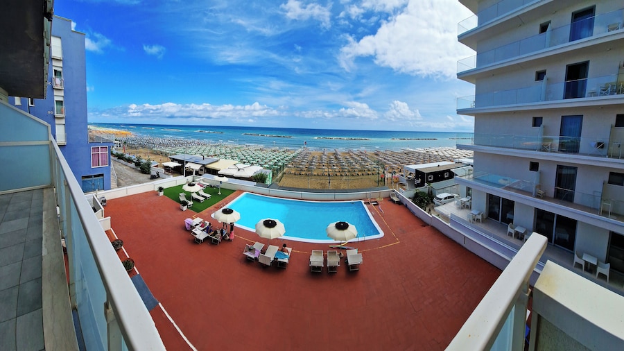 Hotel Embassy Pesaro