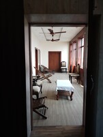   บริเวณนั่งเล่นที่ล็อบบี้