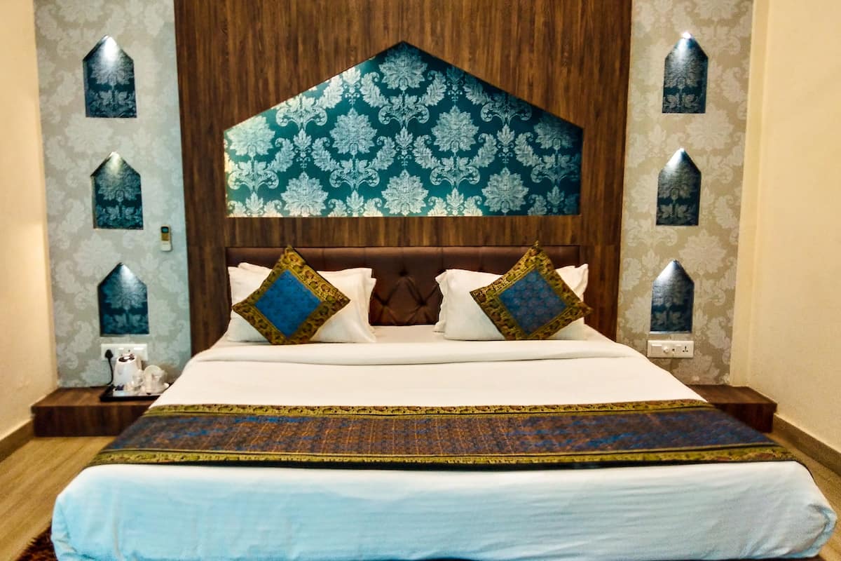 banjara budget non river view | 1 bedroom, iron/ironing board, free wifi, bed sheets