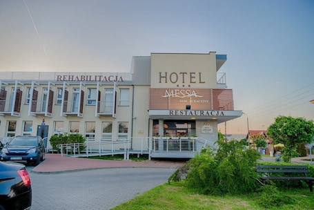 Entrada de la propiedad. Dom Kuracyjny Hotel Messa