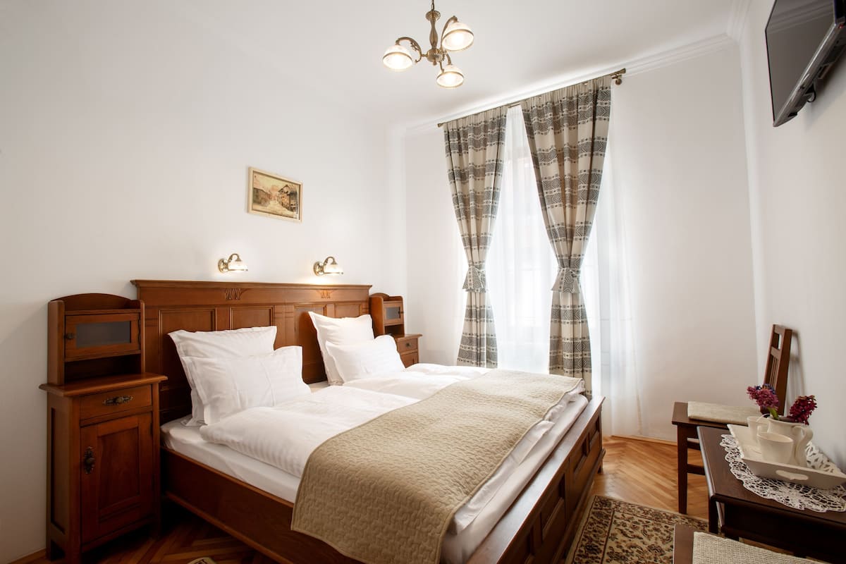 Doppia Comfort, aria condizionata | 1 camera, biancheria da letto di alta qualità, copriletto in piuma