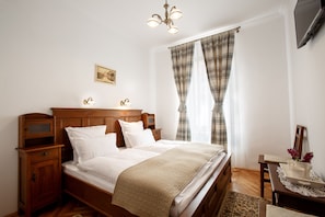 Quarto casal conforto, ar-condicionado | Roupas de cama premium, edredons de pluma