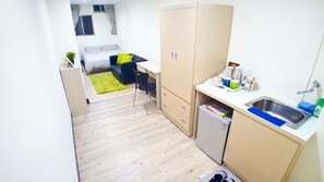 Standard Apartment, 1 Bedroom, Non Smoking | Private kitchenette | Fridge, coffee/tea maker, electric kettle - Ximen Comfortable Studio (Taipei)