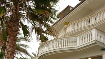 واجهة المنشأة