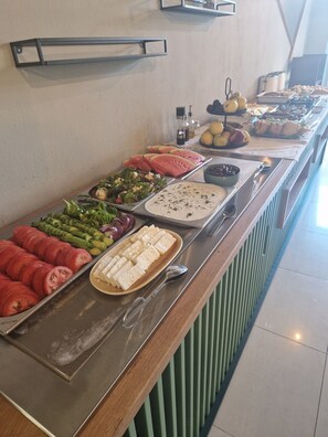 Alimentos y bebidas