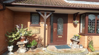 The Cedars House B&B