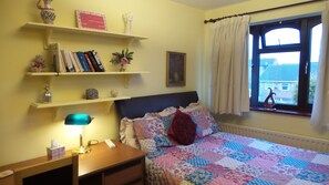 浪漫雙人房 | 1 間臥室、遮光布/窗簾、熨斗/熨衣板、免費無線上網