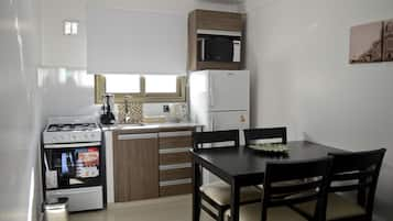 Private kitchen | Fridge, microwave, electric kettle