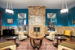 Desayuno buffet diario (GEL 35 por persona)