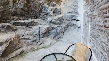 Design-Doppelzimmer, 1 Doppelbett, Terrasse, Blick auf den Innenhof | Terrasse/Patio