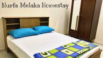 Basic House, 4 Bedrooms | 4 bedrooms, premium bedding, iron/ironing board, rollaway beds