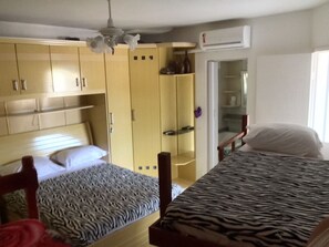 Minibar, gratis wi-fi och sängkläder