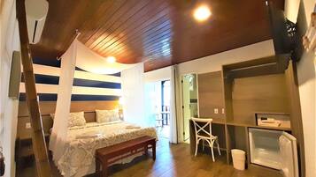 Premium-Doppelzimmer | Zimmersafe, Bügeleisen/Bügelbrett, kostenloses WLAN, Bettwäsche