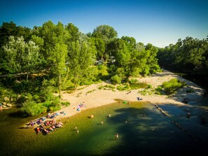 Aerial view - Camping Les Genêts d'Or (Bagnols-sur-Ceze)