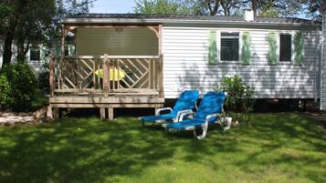 Mobile Home | 1 bedroom, blackout drapes, iron/ironing board, free cribs/infant beds