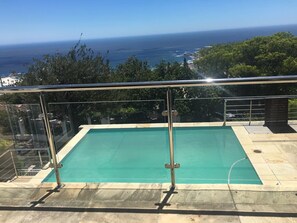 Outdoor pool - House Havana Camps Bay (Cape Town)