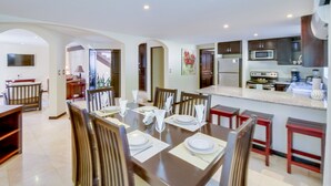 Apartamento romántico, 1 habitación, no fumadores | Servicio de comidas en la habitación