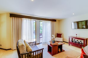 Romantic Apartment, 1 Bedroom, Non Smoking | Living room