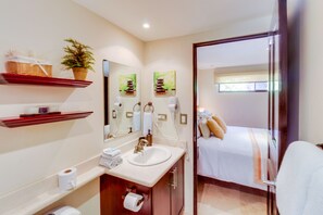 Romantic Apartment, 1 Bedroom, Non Smoking | Bathroom
