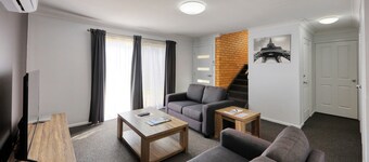 Colonial Motel and Serviced Apartments