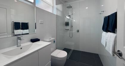 Colonial Motel and Serviced Apartments