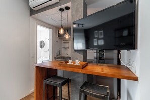 Deluxe Studio | Individually decorated, individually furnished, blackout drapes - Studio Avanhandava (São Paulo)