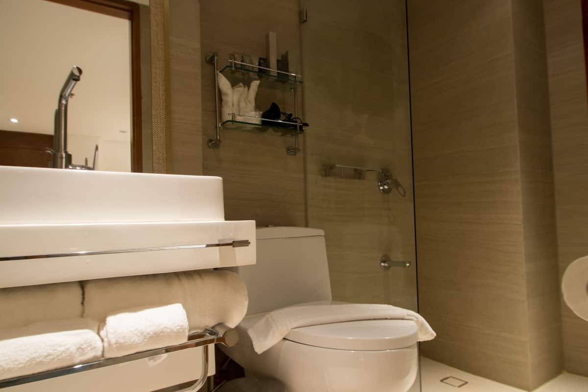 superior room 2nd floor | bathroom | shower, rainfall showerhead, free toiletries, hair dryer