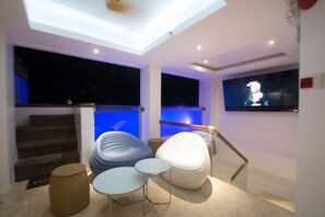 Poolbar