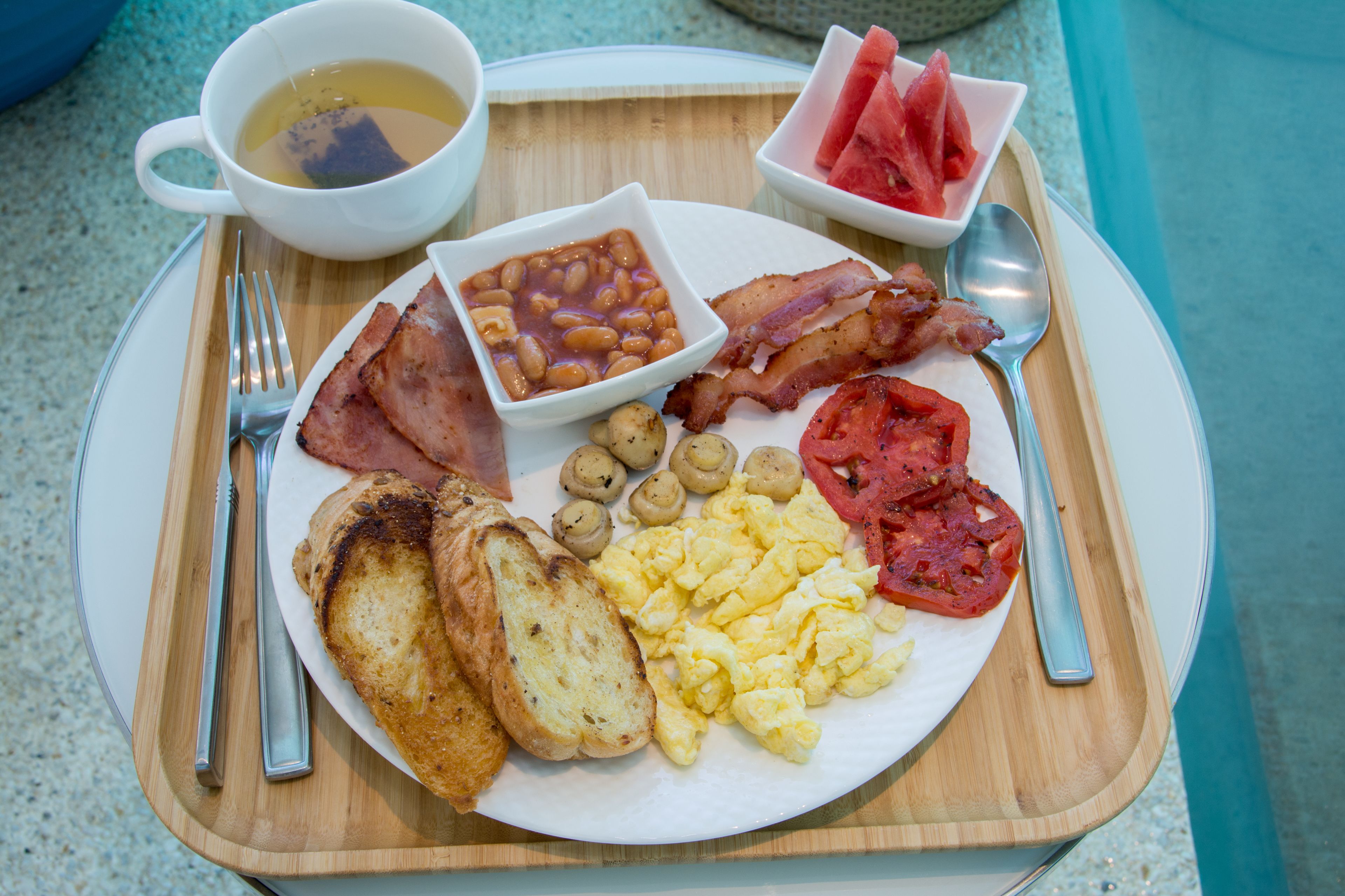 daily cooked-to-order breakfast (php 250 per person)