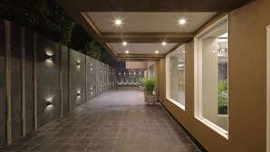 Unclassified image, 2 of 66, button - Hotel Carrefour (Ahmedabad)
