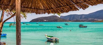 4 Seasons Beach Suites near Airport